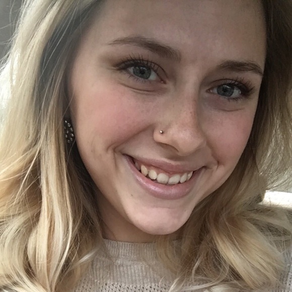 Meet your Posher, Randi - Picture 1 of 1